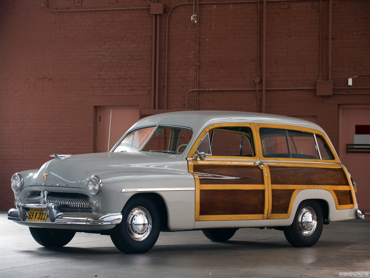 Tapeta Mercury Station Wagon '1949.jpg