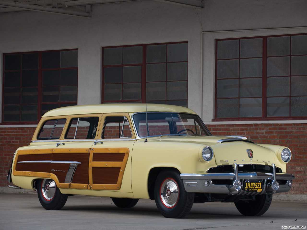 Tapeta Mercury Station Wagon '1952.jpg