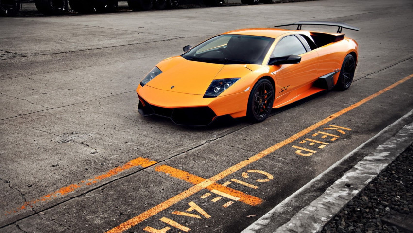 Tapeta orange huracan