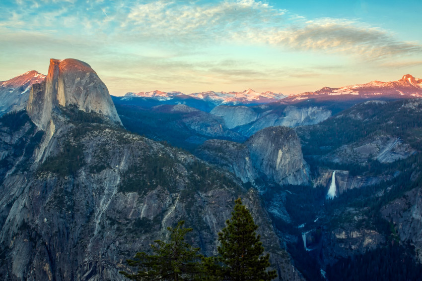 Tapeta Park Narodowy Yosemite w Kalifornii i góry