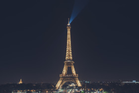 Tapeta Architektura w Paryżu z widokiem na Wieżę Eiffla