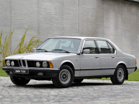 Tapeta BMW 733i Security (E23) '1977–86.jpg