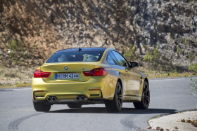 Tapeta BMW M4 Coupe 2015 30
