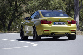 Tapeta BMW M4 Coupe 2015 31