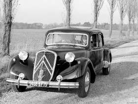 Tapeta Citroën Traction Avant '1934–57.jpg