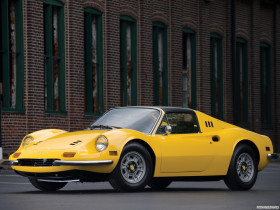 Tapeta Ferrari Dino 246 GTS '1972–74.jpg