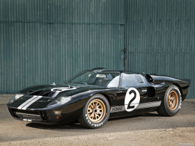 Tapeta Ford GT40 Le Mans Race Car.jpg