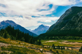Tapeta Kanada i piękny widok na góry