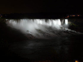 Tapeta Niagara nocą