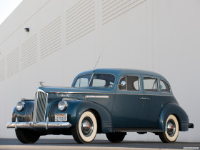 Tapeta Packard 120 Touring Sedan '1941.jpg