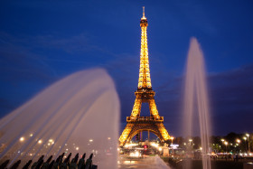 Tapeta Paryż i piękny widok na Wieżę Eiffla