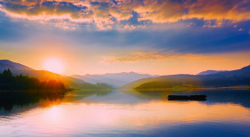 Tapeta Rumunia i zachód słońca nad jeziorem