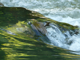Tapeta Wodospad i rzeka