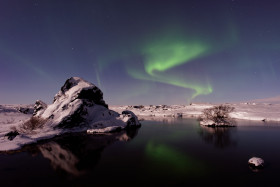 Tapeta Zorza Polarna pod Aurora Borealis, śnieg